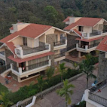 Wood Stock Acres Villa Resort Thane Bagian luar foto